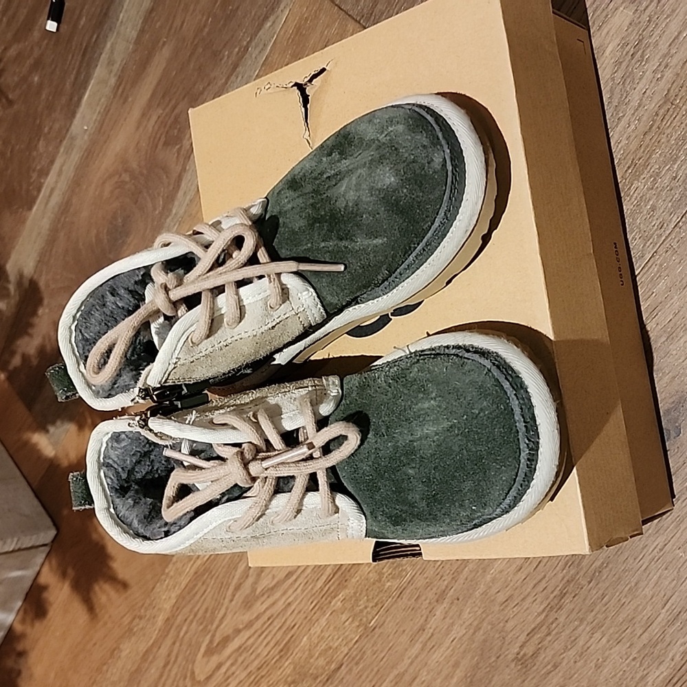 Ugg kids boots